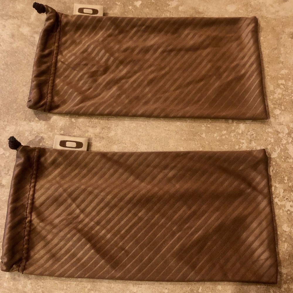 Brand New Oakley Microfiber bags set of 2!